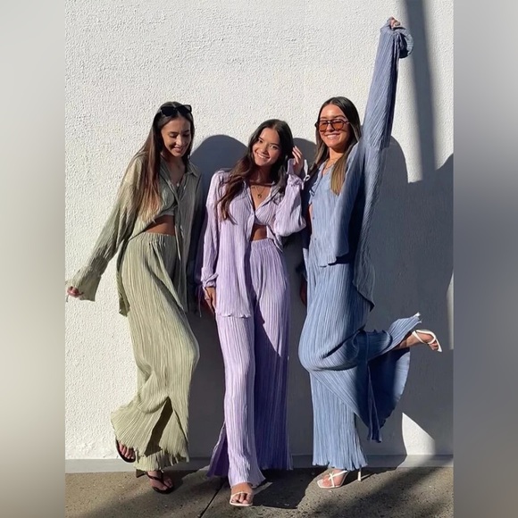 NWT Lena Vie Boutique Summer Pant + Top Set In Pleated Blue with Accent Ties - Picture 5 of 5